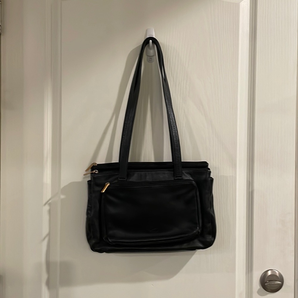 Stone Mountain Black Leather Triple Zip Shoulder Bag Multi Pocket Organizer